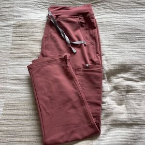 Mauve figs top and bottom scrub set